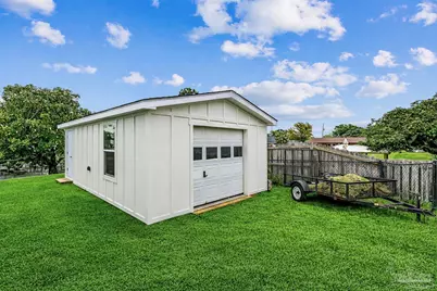 1047 Aquamarine Dr, Gulf Breeze, FL 32563 - Photo 24