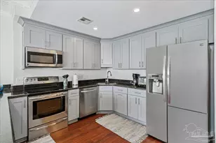 825 Bayshore Dr, Pensacola, FL 32507 - Photo 16