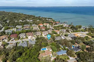 1334 Quiet Cove Ct, Gulf Breeze, FL 32563 - Photo 1