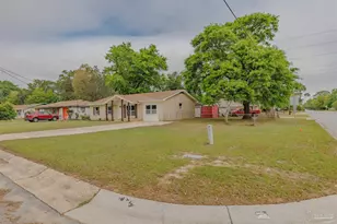 2080 Elaine Cir, Pensacola, FL 32504 - Photo 2