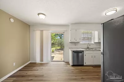 5633 Collinswood Dr, Milton, FL 32583 - Photo 12