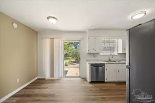 5633 Collinswood Dr, Milton, FL 32583 - Photo 12