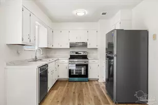 5633 Collinswood Dr, Milton, FL 32583 - Photo 10