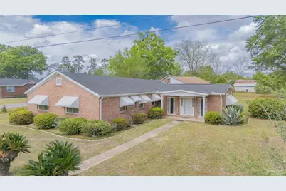 302 Wegner Ave, Cantonment, FL 32533 - Photo 1