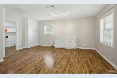 8080 Lawton St, Pensacola, FL 32514 - Photo 6