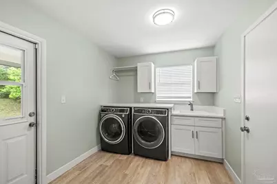 420 Dolphin St, Gulf Breeze, FL 32561 - Photo 30