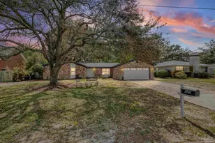 420 Dolphin St, Gulf Breeze, FL 32561 - Photo 2