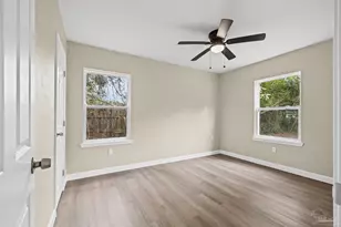 4819 W Jackson St, Pensacola, FL 32506 - Photo 6