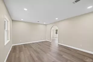 4819 W Jackson St, Pensacola, FL 32506 - Photo 10