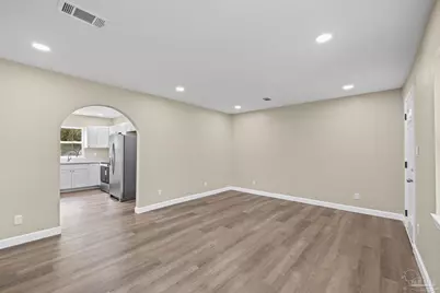 4819 W Jackson St, Pensacola, FL 32506 - Photo 12