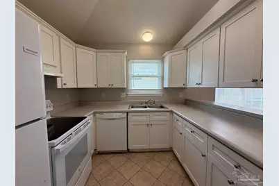 5919 Bilek Dr, Pensacola, FL 32526 - Photo 4