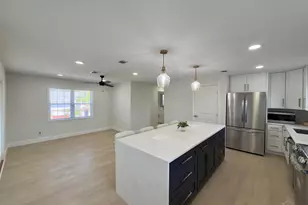 1613 Stanford Rd, Gulf Breeze, FL 32563 - Photo 10