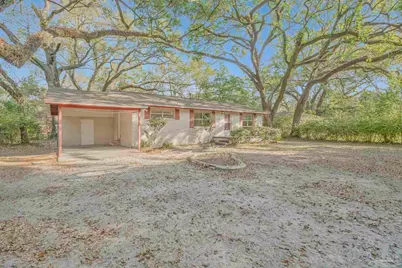 110 Hancock Ln, Pensacola, FL 32503 - Photo 6