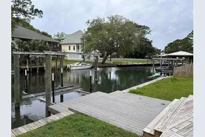4593 Soundside Dr, Gulf Breeze, FL 32563 - Photo 2