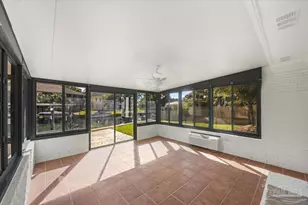 4593 Soundside Dr, Gulf Breeze, FL 32563 - Photo 38