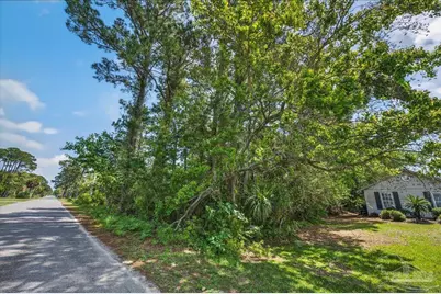 2943 Coral Strip Pkwy, Gulf Breeze, FL 32563 - Photo 8