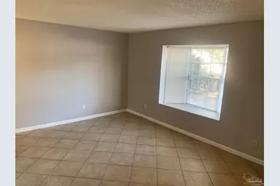 811 Massachusetts Ave, Pensacola, FL 32505 - Photo 2