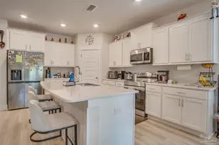 229 Camellia Dr, Pensacola, FL 32533 - Photo 10