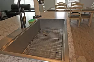 9439 Lutoo Ln, Pensacola, FL 32526 - Photo 8