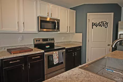 9439 Lutoo Ln, Pensacola, FL 32526 - Photo 4