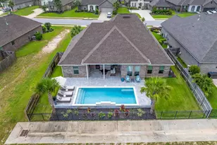 4807 Foxtail Palm Dr, Gulf Breeze, FL 32563 - Photo 1