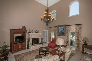 5922 Hermitage Dr, Pensacola, FL 32504 - Photo 4