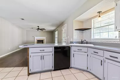 6059 Gillette Dr, Milton, FL 32570 - Photo 6