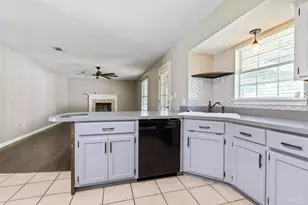 6059 Gillette Dr, Milton, FL 32570 - Photo 6