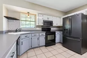 6059 Gillette Dr, Milton, FL 32570 - Photo 8