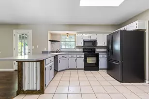 6059 Gillette Dr, Milton, FL 32570 - Photo 8