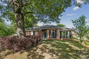 3104 Lost Creek Dr, Cantonment, FL 32533 - Photo 1