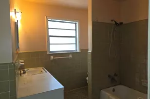 1402 E Leonard St, Pensacola, FL 32503 - Photo 14