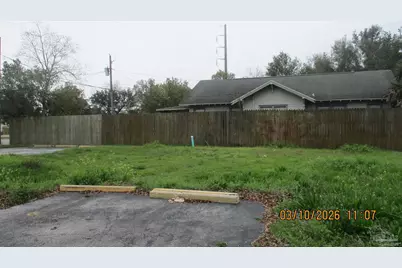 429 S Navy Blvd, Pensacola, FL 32507 - Photo 2