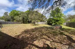 7540 Blackjack Cir, Navarre, FL 32566 - Photo 8