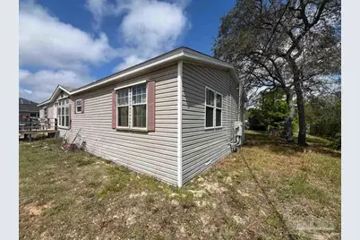 7540 Blackjack Cir, Navarre, FL 32566 - Photo 4