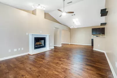 2060 Cambridge Cir, Pensacola, FL 32514 - Photo 2