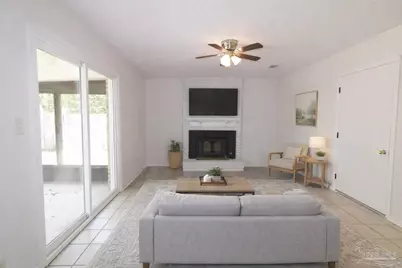 6945 Falcon Dr, Pensacola, FL 32526 - Photo 16