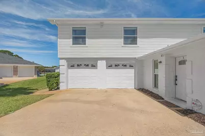 1044 Aquamarine Dr, Gulf Breeze, FL 32563 - Photo 6