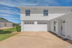 1044 Aquamarine Dr, Gulf Breeze, FL 32563 - Photo 6