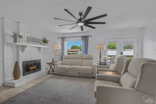 1044 Aquamarine Dr, Gulf Breeze, FL 32563 - Photo 36