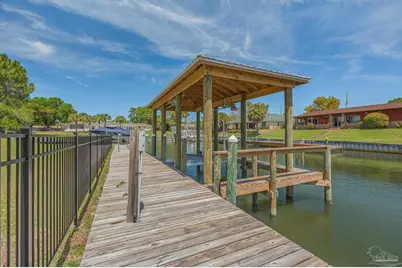 1044 Aquamarine Dr, Gulf Breeze, FL 32563 - Photo 60