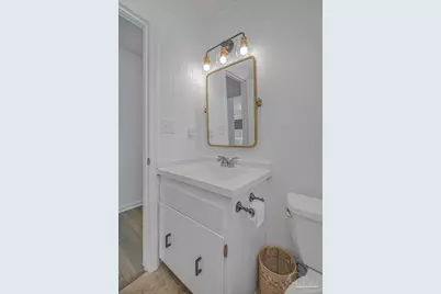 1044 Aquamarine Dr, Gulf Breeze, FL 32563 - Photo 46