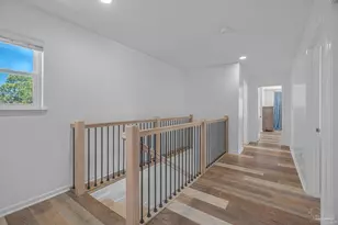 1044 Aquamarine Dr, Gulf Breeze, FL 32563 - Photo 40