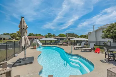 1044 Aquamarine Dr, Gulf Breeze, FL 32563 - Photo 58