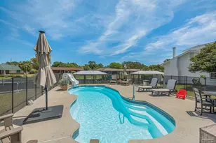 1044 Aquamarine Dr, Gulf Breeze, FL 32563 - Photo 58