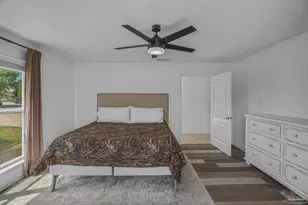 1044 Aquamarine Dr, Gulf Breeze, FL 32563 - Photo 18