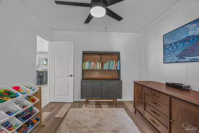 1044 Aquamarine Dr, Gulf Breeze, FL 32563 - Photo 38