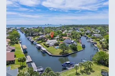 1044 Aquamarine Dr, Gulf Breeze, FL 32563 - Photo 10