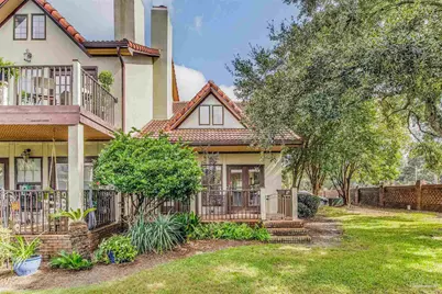 126 Bay Bridge Dr, Gulf Breeze, FL 32561 - Photo 2