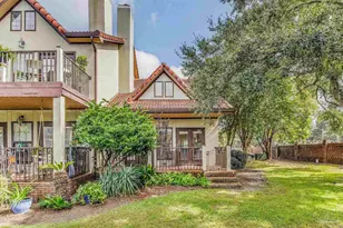 126 Baybridge Dr, Gulf Breeze, FL 32561 - Photo 2